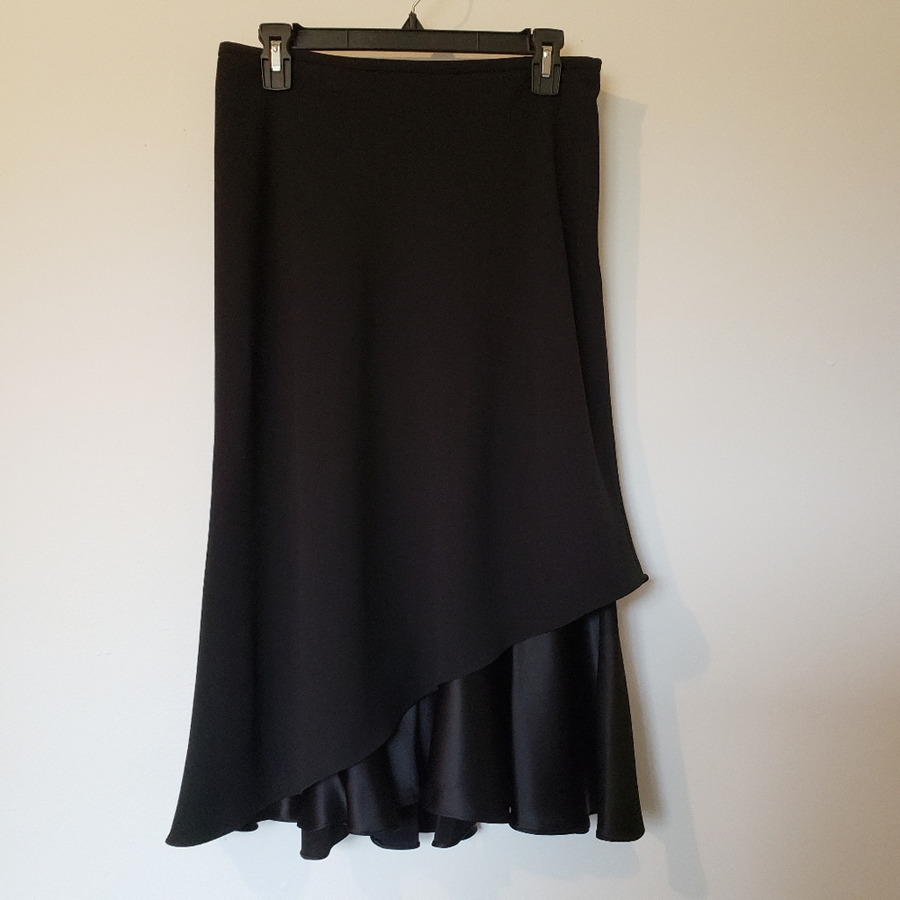 Jones New York Black Skirt Ruffled